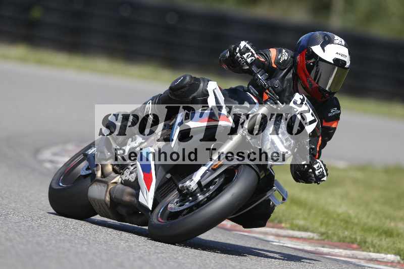 /44 09.08.2025 Plüss Moto Sport ADR/Freies Fahren/327
